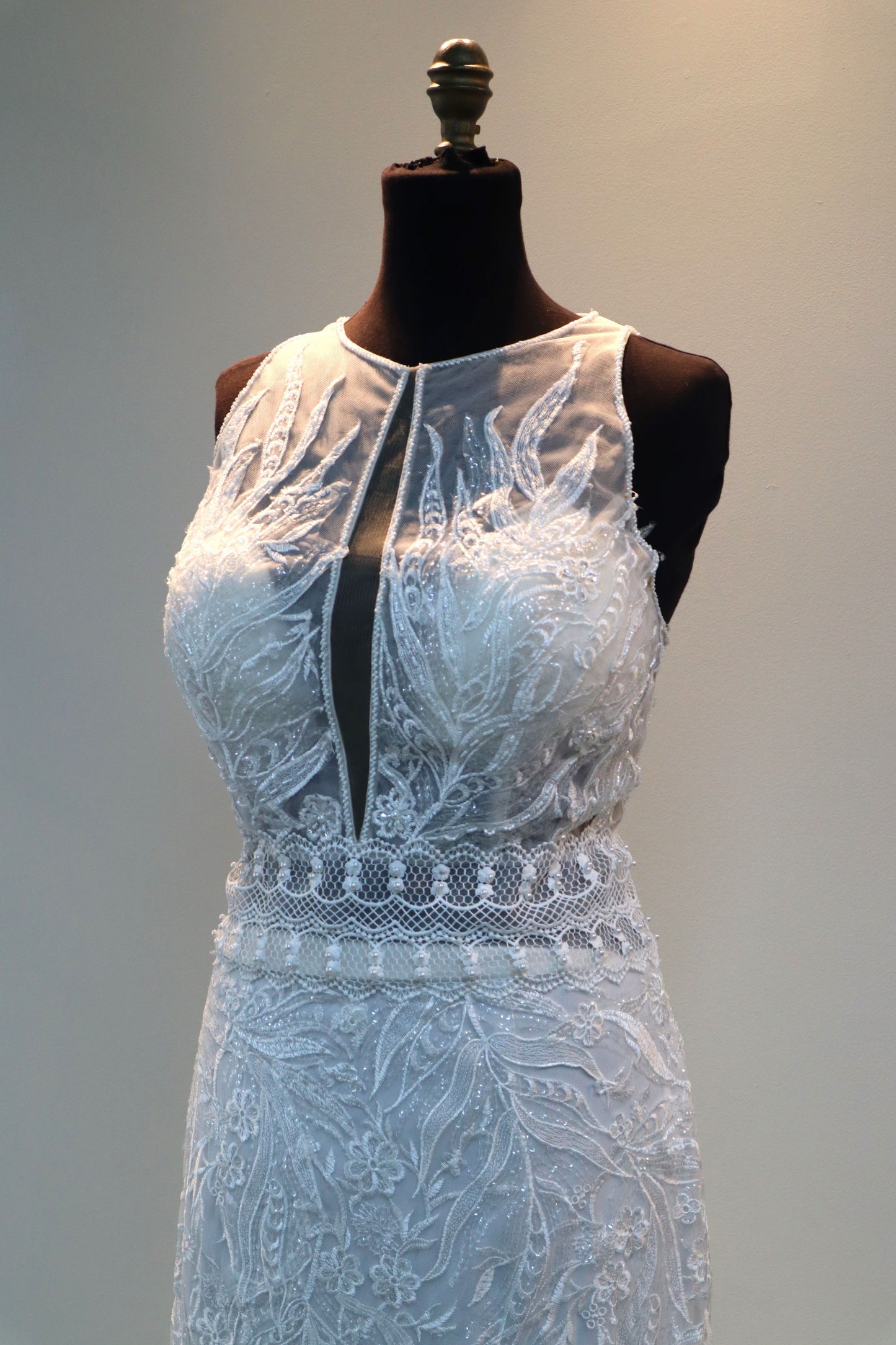 F06356B- Lace