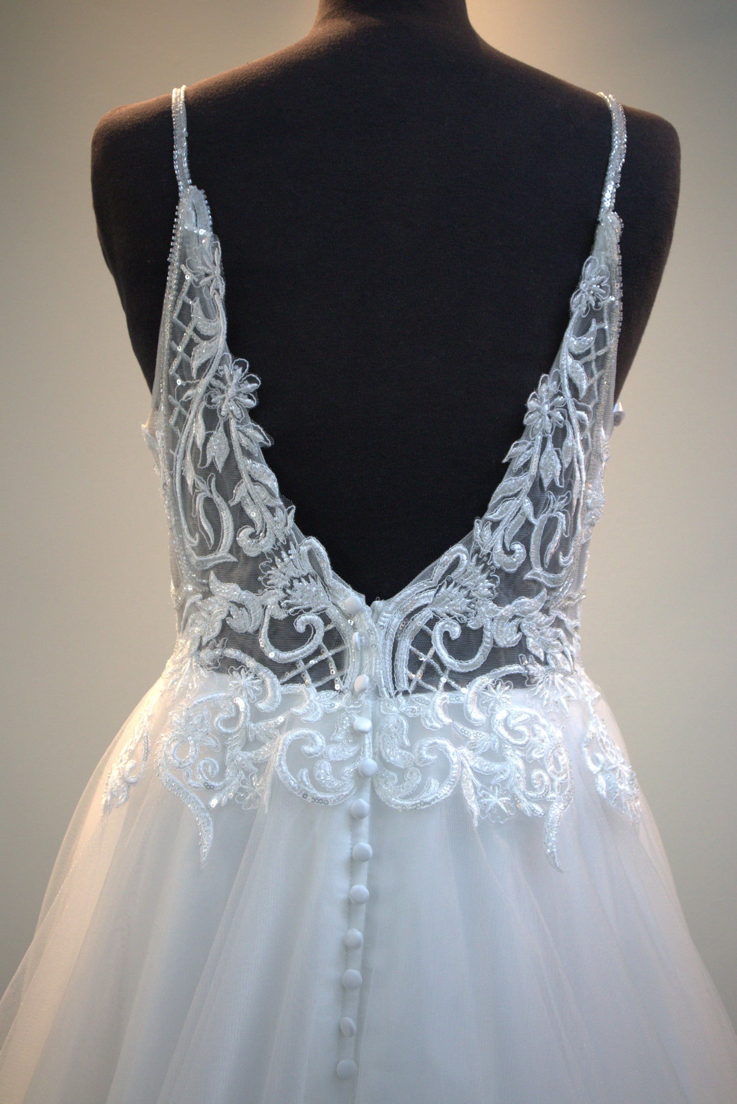 JVN07595A- Tulle/Lace