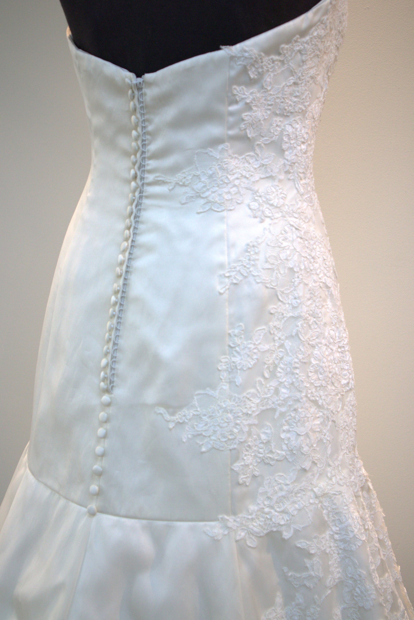 Simone Carvalli- Silk/Lace